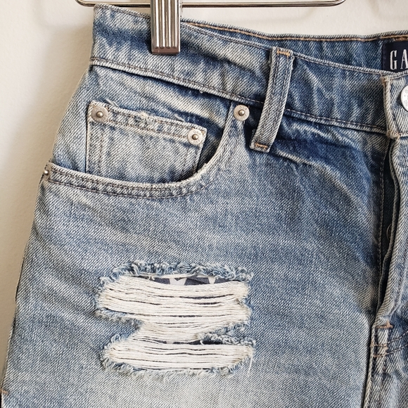 GAP American Pockets Distressed Jean Shorts Sz 26 - Picture 10 of 12